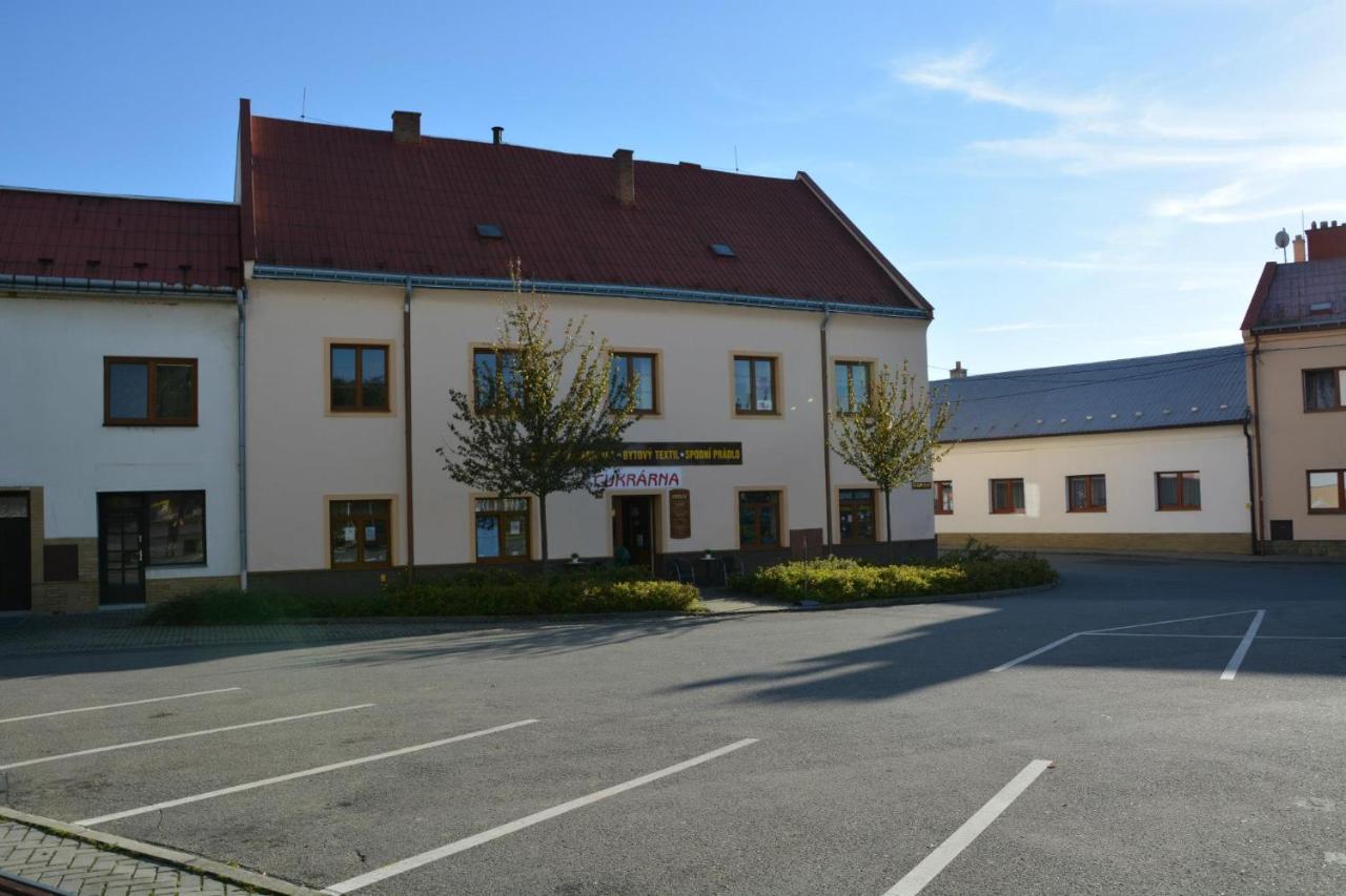 Retro vila Affittacamere Slušovice Esterno foto