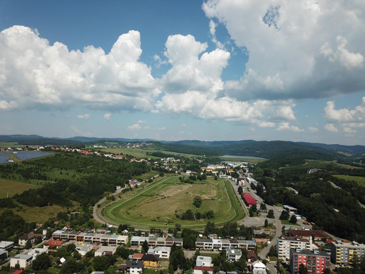Retro vila Affittacamere Slušovice Esterno foto