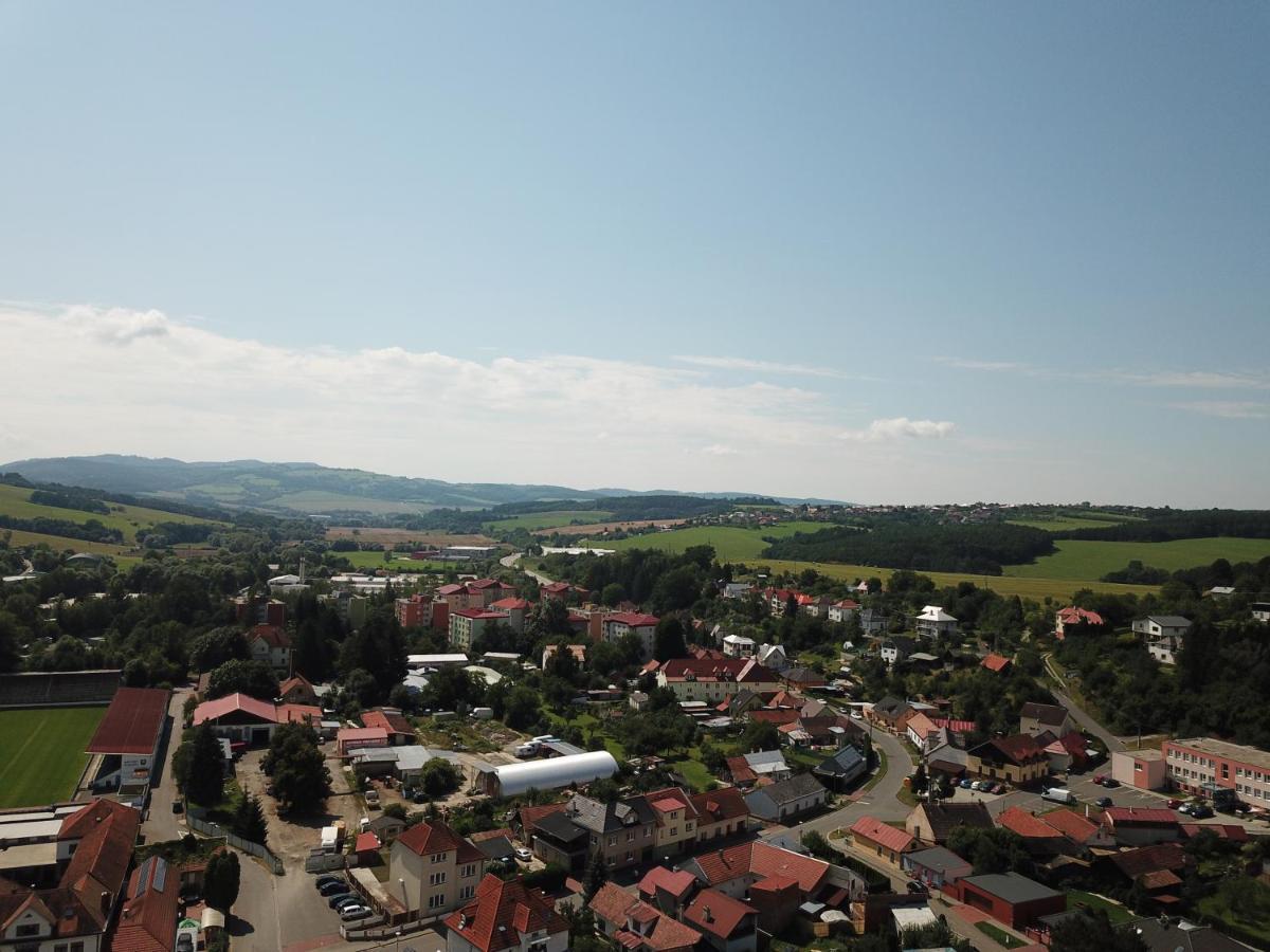 Retro vila Affittacamere Slušovice Esterno foto
